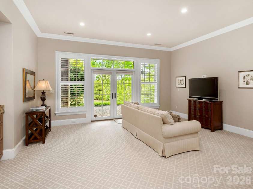 29 Stansbury Drive, Asheville, NC 28803.  MLS# CAR4373945, YatesRealty ID 25823. 