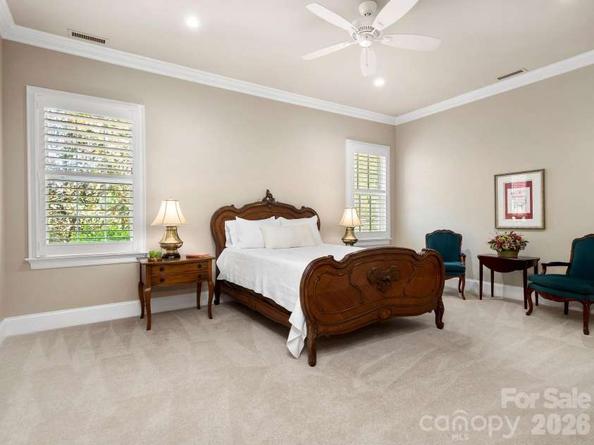 29 Stansbury Drive, Asheville, NC 28803.  MLS# CAR4373945, YatesRealty ID 25823. 