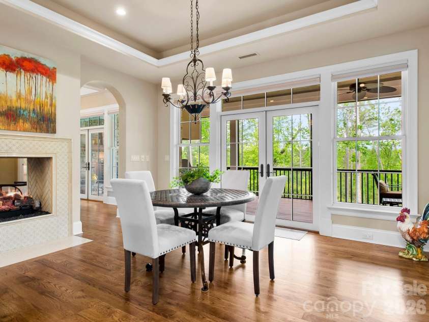 29 Stansbury Drive, Asheville, NC 28803.  MLS# CAR4373945, YatesRealty ID 25823. 