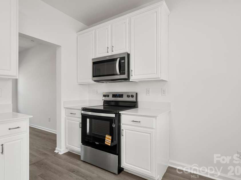 16209 Peachmont Drive, Cornelius, NC 28031.  MLS# CAR4365532, YatesRealty ID 25824. 