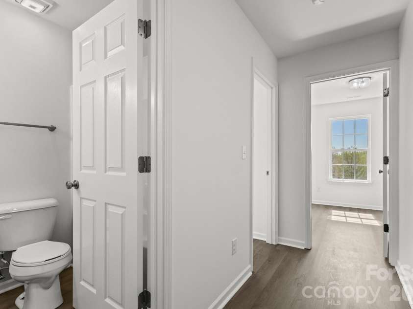 16209 Peachmont Drive, Cornelius, NC 28031.  MLS# CAR4365532, YatesRealty ID 25824. 