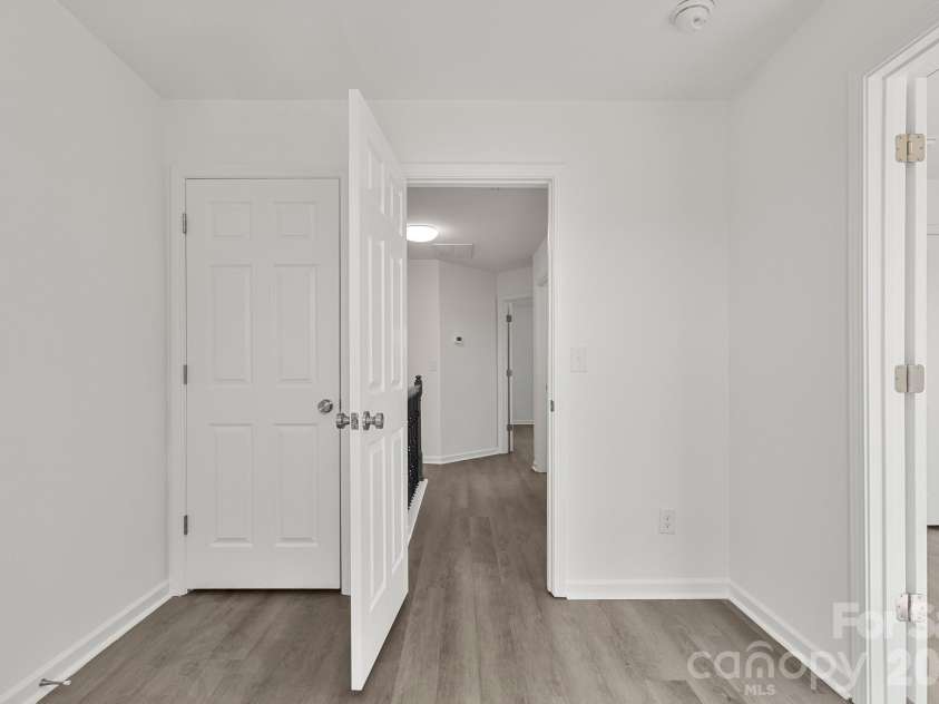 16209 Peachmont Drive, Cornelius, NC 28031.  MLS# CAR4365532, YatesRealty ID 25824. 