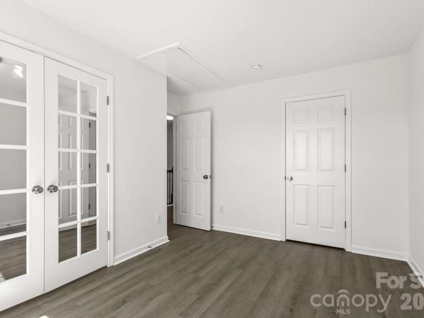 16209 Peachmont Drive, Cornelius, NC 28031.  MLS# CAR4365532, YatesRealty ID 25824. 