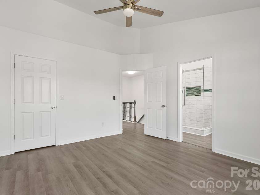 16209 Peachmont Drive, Cornelius, NC 28031.  MLS# CAR4365532, YatesRealty ID 25824. 
