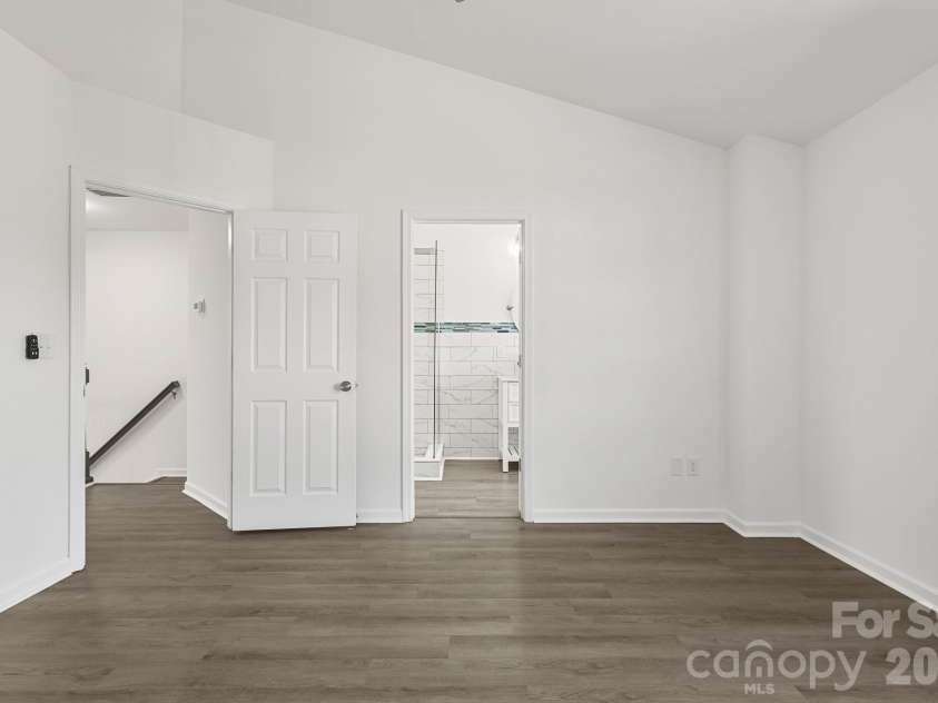 16209 Peachmont Drive, Cornelius, NC 28031.  MLS# CAR4365532, YatesRealty ID 25824. 