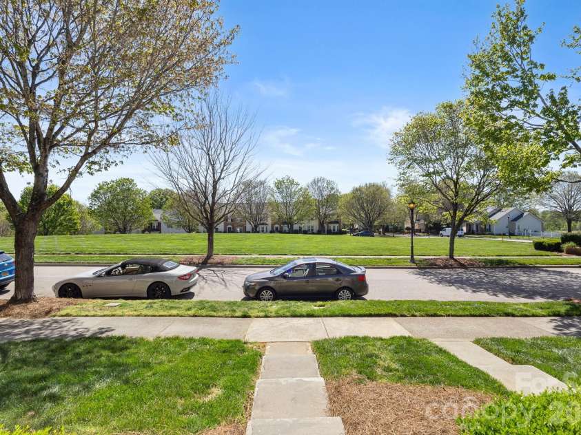 16209 Peachmont Drive, Cornelius, NC 28031.  MLS# CAR4365532, YatesRealty ID 25824. 