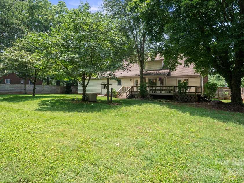10206 Washam Potts Road, Cornelius, NC 28031.  MLS# CAR4273009, YatesRealty ID 25825. Expansive and Fenced Backyard