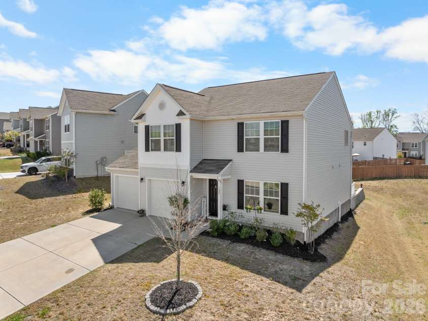 108 Galley Lane, Statesville, NC 28677.  MLS# CAR4368676, YatesRealty ID 25825. 