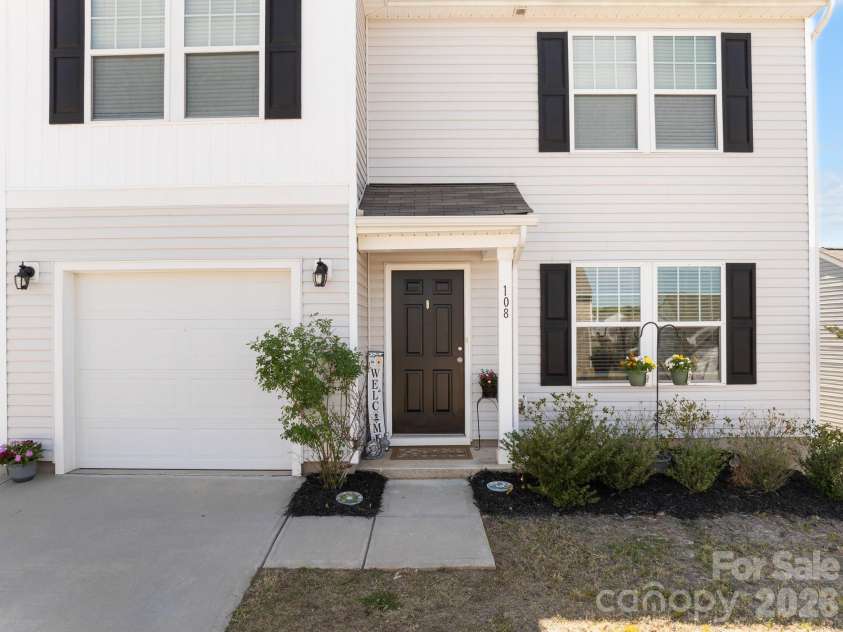 108 Galley Lane, Statesville, NC 28677.  MLS# CAR4368676, YatesRealty ID 25825. 