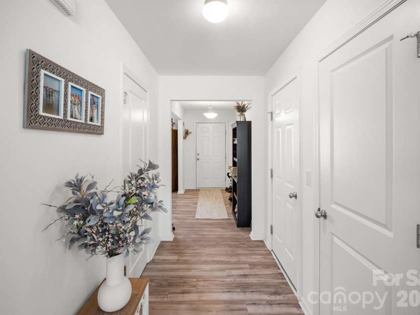 108 Galley Lane, Statesville, NC 28677.  MLS# CAR4368676, YatesRealty ID 25825. 
