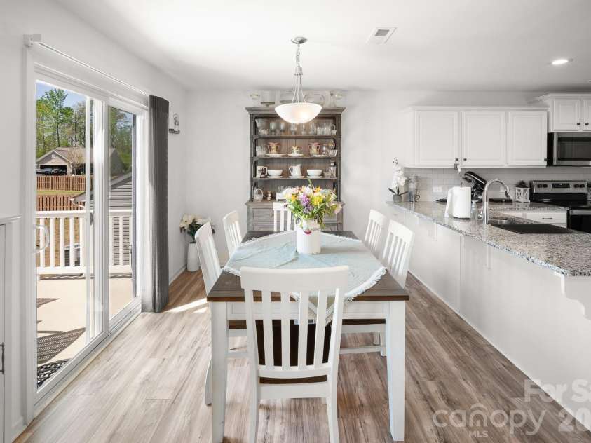 108 Galley Lane, Statesville, NC 28677.  MLS# CAR4368676, YatesRealty ID 25825. 