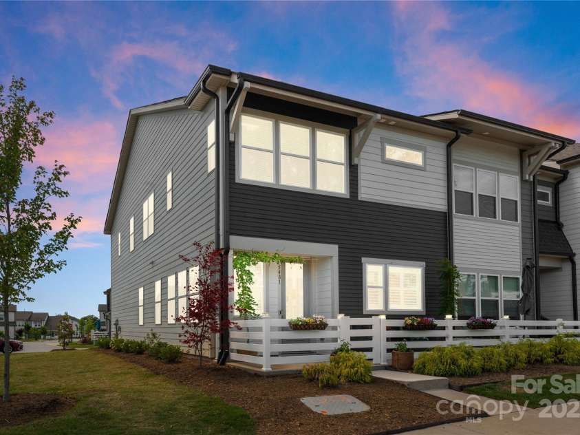 5481 Comiskey Alley, Kannapolis, NC 28081.  MLS# CAR4264739, YatesRealty ID 25826. 