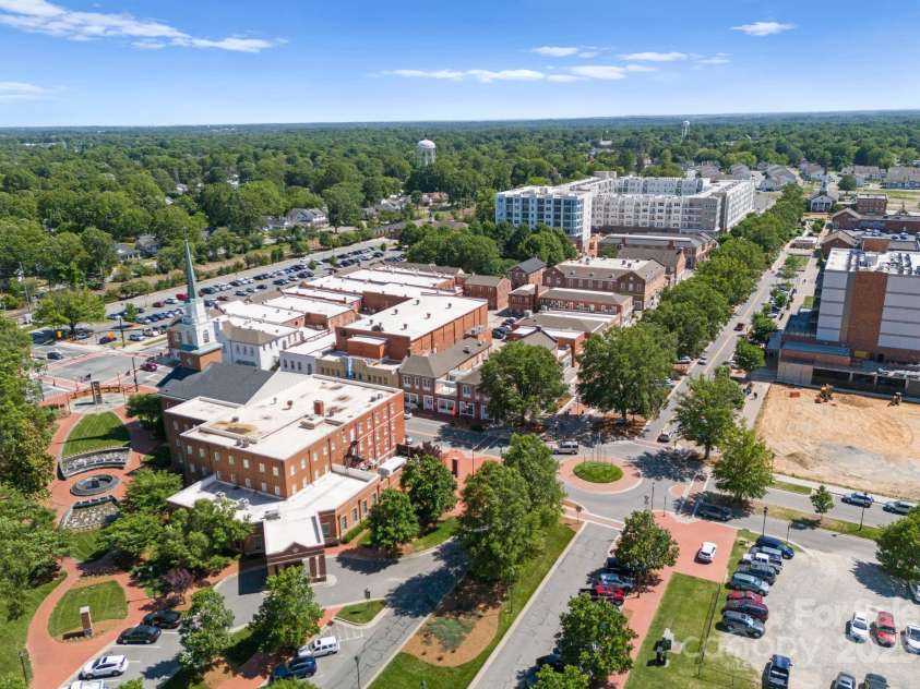 5481 Comiskey Alley, Kannapolis, NC 28081.  MLS# CAR4264739, YatesRealty ID 25826. 