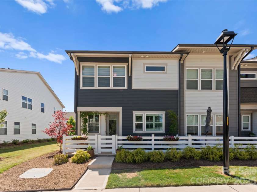 5481 Comiskey Alley, Kannapolis, NC 28081.  MLS# CAR4264739, YatesRealty ID 25826. 