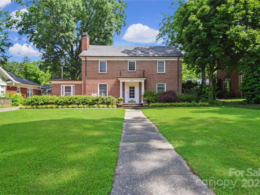 1101 Pee Dee Avenue, Albemarle, NC 28001.  MLS# CAR4255750, YatesRealty ID 25827. 