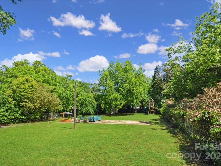 1101 Pee Dee Avenue, Albemarle, NC 28001.  MLS# CAR4255750, YatesRealty ID 25827. 