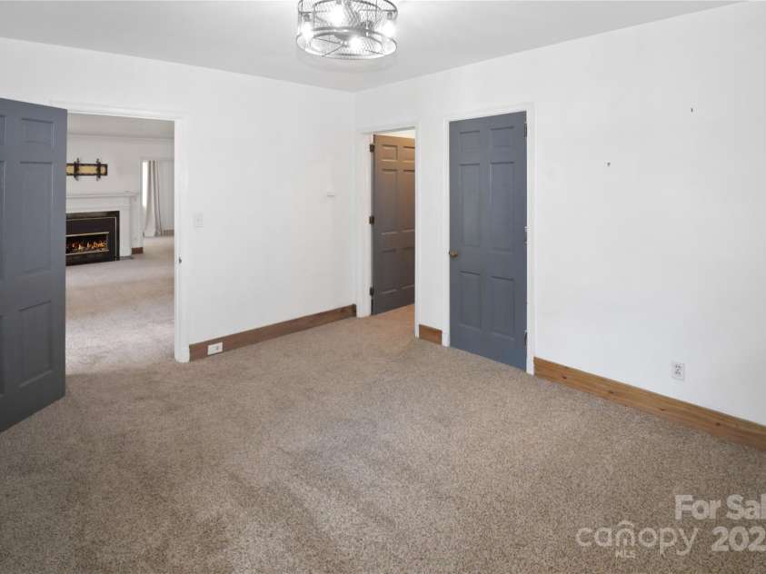 1101 Pee Dee Avenue, Albemarle, NC 28001.  MLS# CAR4255750, YatesRealty ID 25827. 