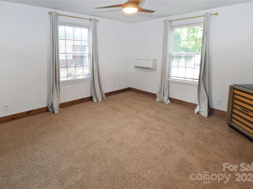 1101 Pee Dee Avenue, Albemarle, NC 28001.  MLS# CAR4255750, YatesRealty ID 25827. 