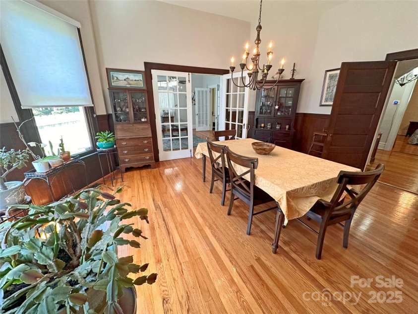 318 Laurel Street, Lincolnton, NC 28092.  MLS# CAR4273620, YatesRealty ID 25828. 