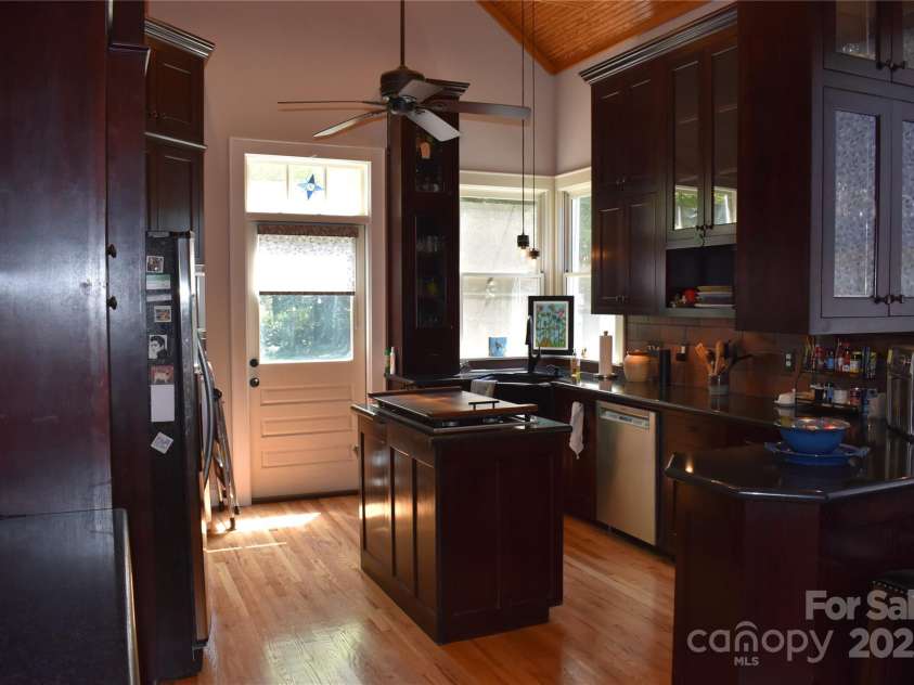 318 Laurel Street, Lincolnton, NC 28092.  MLS# CAR4273620, YatesRealty ID 25828. 