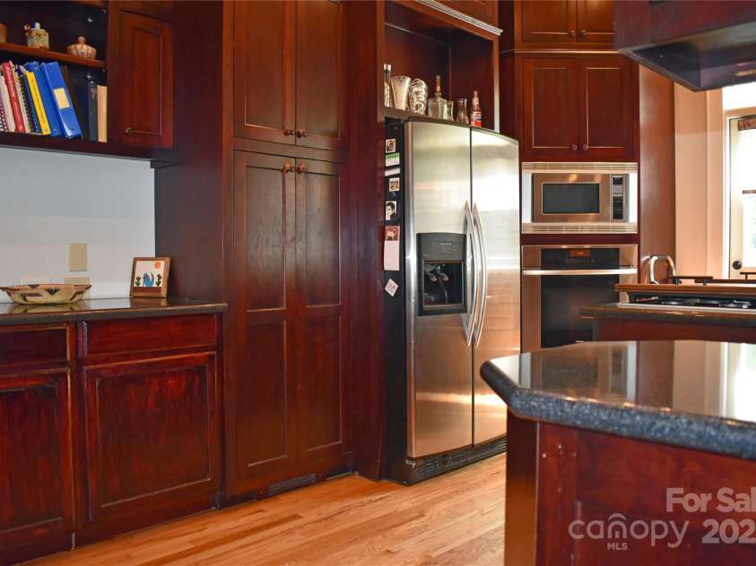 318 Laurel Street, Lincolnton, NC 28092.  MLS# CAR4273620, YatesRealty ID 25828. 