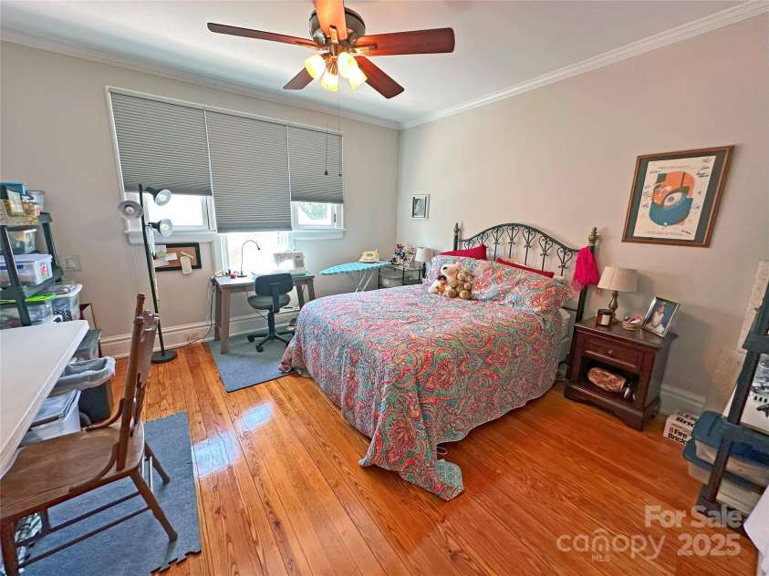 318 Laurel Street, Lincolnton, NC 28092.  MLS# CAR4273620, YatesRealty ID 25828. 