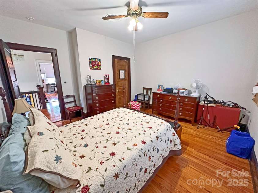 318 Laurel Street, Lincolnton, NC 28092.  MLS# CAR4273620, YatesRealty ID 25828. 