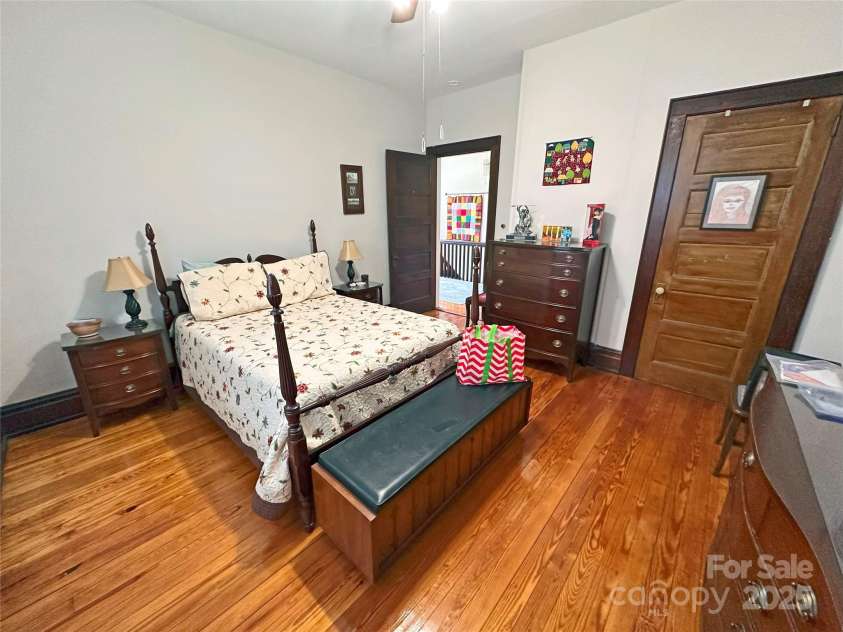 318 Laurel Street, Lincolnton, NC 28092.  MLS# CAR4273620, YatesRealty ID 25828. 