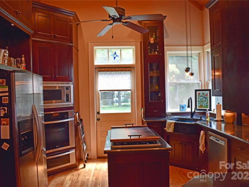 318 Laurel Street, Lincolnton, NC 28092.  MLS# CAR4273620, YatesRealty ID 25828. Kitchen