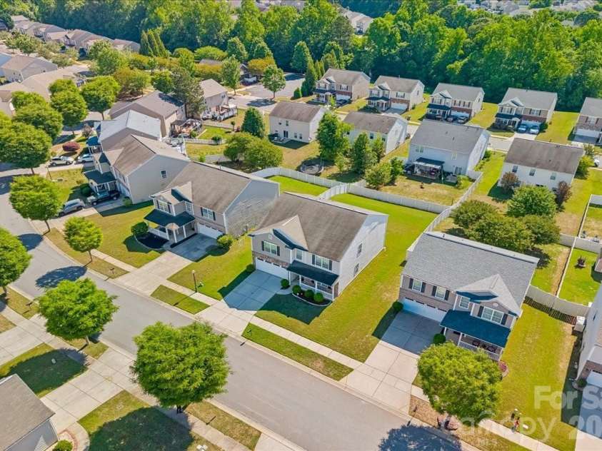 1000 Silverberry Street, Gastonia, NC 28054.  MLS# CAR4377889, YatesRealty ID 25829. 
