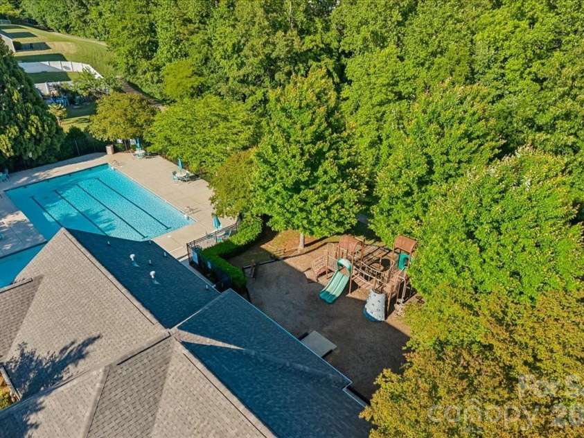 1000 Silverberry Street, Gastonia, NC 28054.  MLS# CAR4377889, YatesRealty ID 25829. 