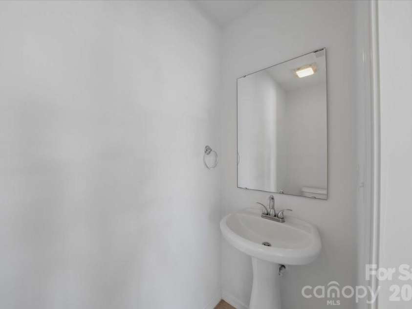 1000 Silverberry Street, Gastonia, NC 28054.  MLS# CAR4377889, YatesRealty ID 25829. Half Bathroom on Main Floor