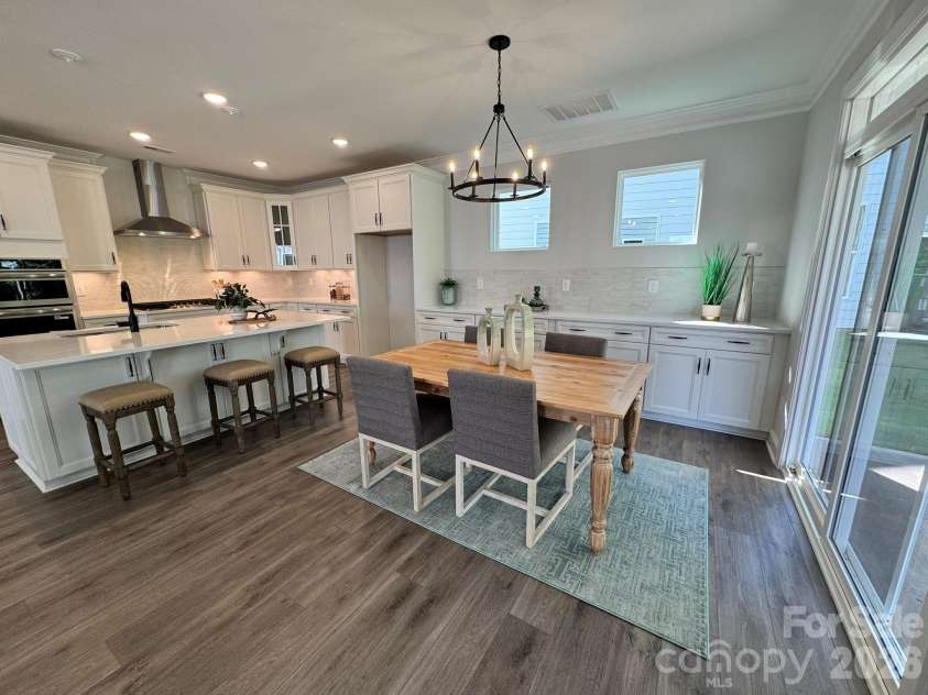 13127 Foxberry Road, Charlotte, NC 28213.  MLS# CAR4370666, YatesRealty ID 25830. 