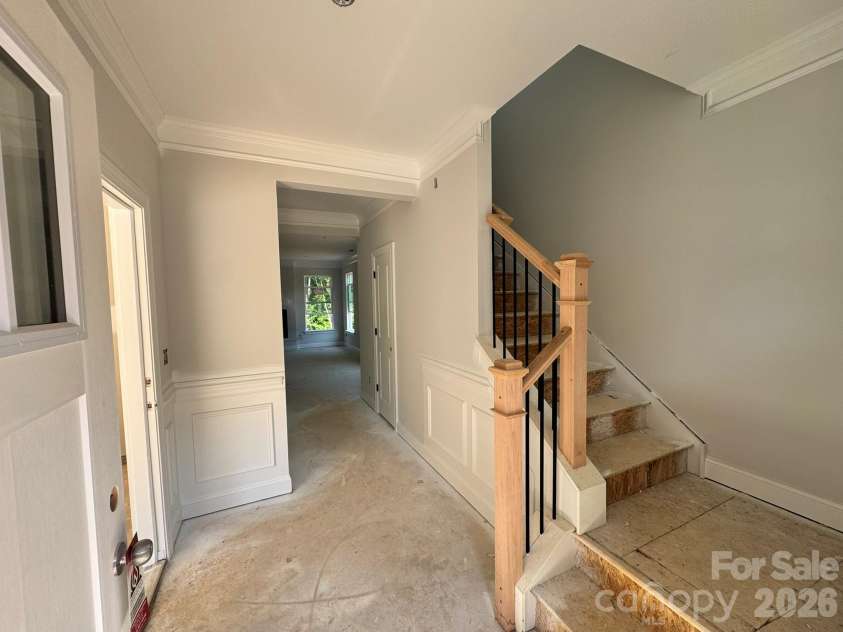 13127 Foxberry Road, Charlotte, NC 28213.  MLS# CAR4370666, YatesRealty ID 25830. Entryway