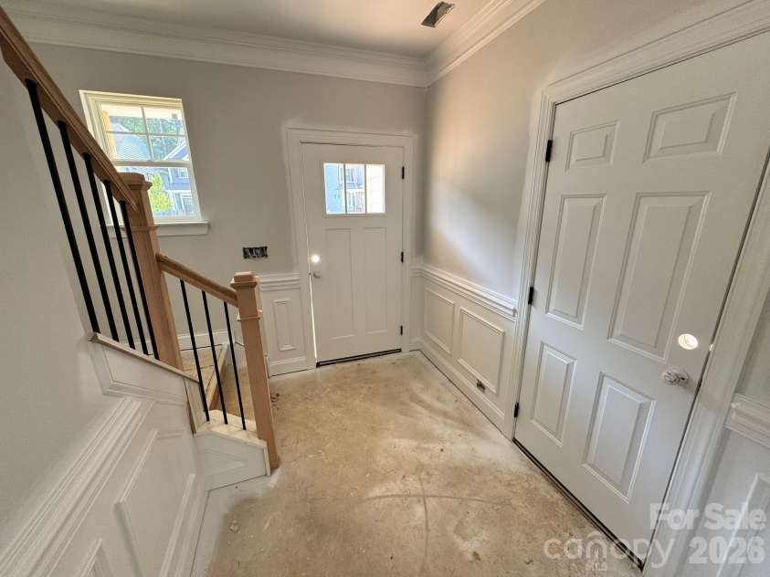 13127 Foxberry Road, Charlotte, NC 28213.  MLS# CAR4370666, YatesRealty ID 25830. Entryway
