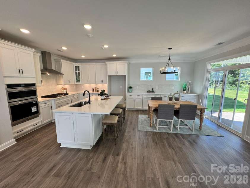 13127 Foxberry Road, Charlotte, NC 28213.  MLS# CAR4370666, YatesRealty ID 25830. Kitchen and Breakfast Area