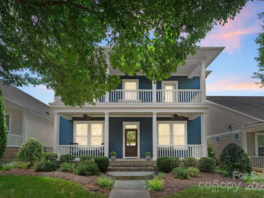 5137 Rialto Street, Belmont, NC 28012.  MLS# CAR4277416, YatesRealty ID 25831. Stunning Home in a Premier Location!Entertaining is effortless in this beautifully designed open-layout home featuring a main-level primary suite, spacious rooms, and abundant storage. The great room impresses with soarin