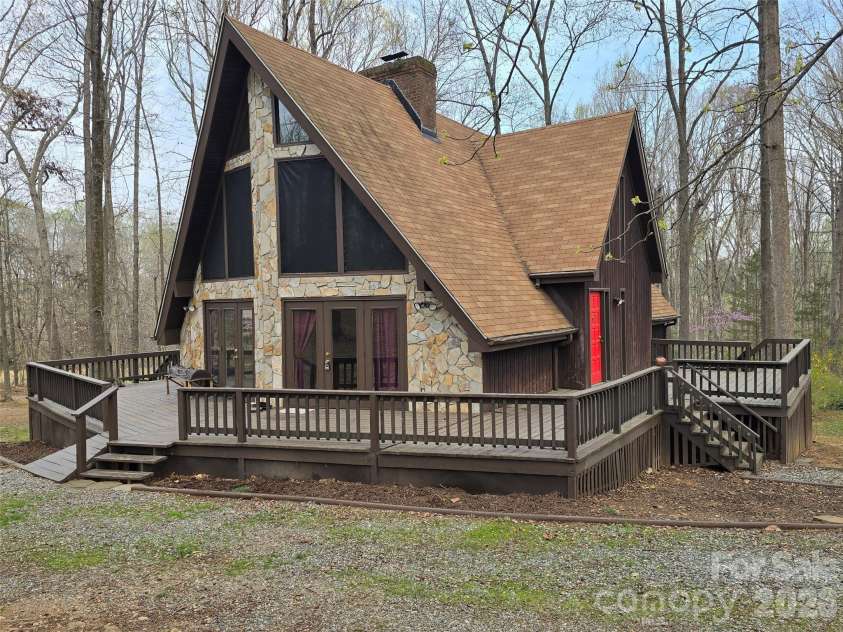 6782 Shiloh Road, Liberty, NC 27298.  MLS# CAR4366351, YatesRealty ID 25832. 