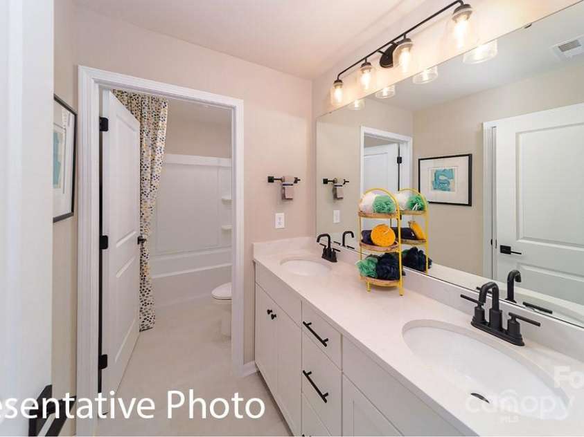 7030 Butternut Oak Terrace, Huntersville, NC 28078.  MLS# CAR4271569, YatesRealty ID 25832. 