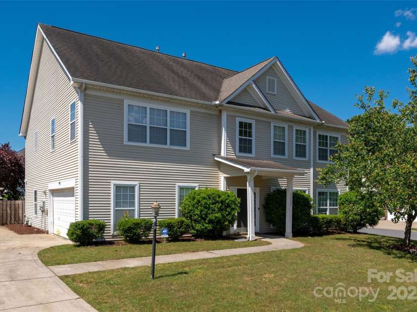 12802 Waterlyn Club Drive, Charlotte, NC 28278.  MLS# CAR4253323, YatesRealty ID 25837. 