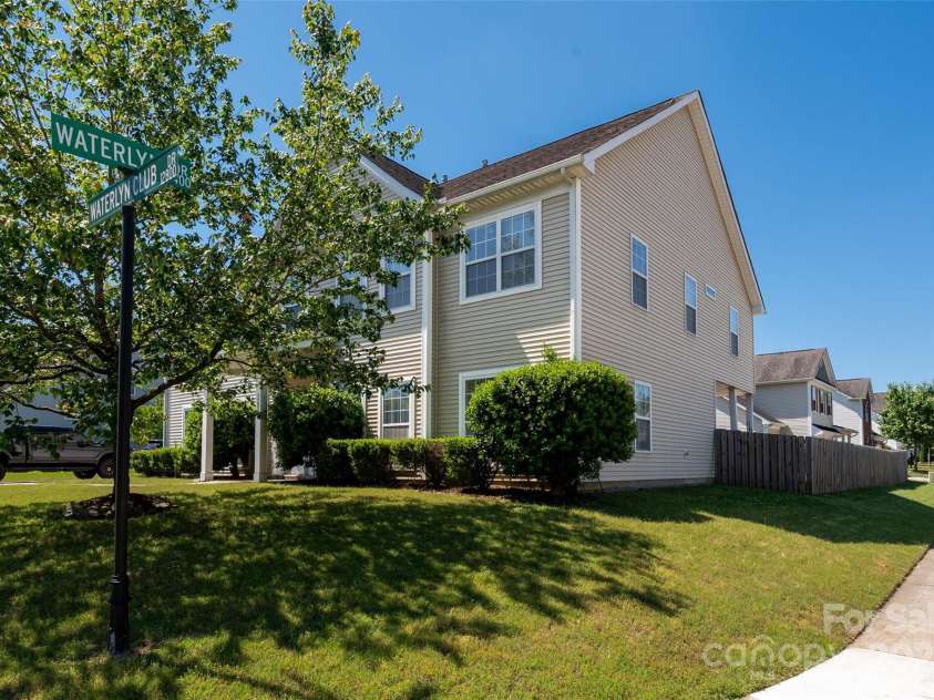 12802 Waterlyn Club Drive, Charlotte, NC 28278.  MLS# CAR4253323, YatesRealty ID 25837. 