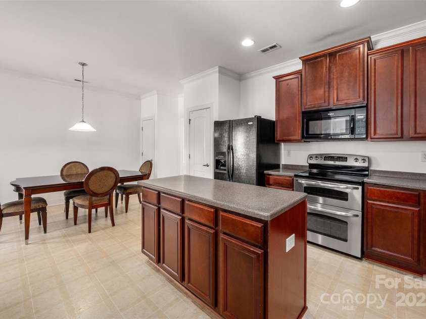 12802 Waterlyn Club Drive, Charlotte, NC 28278.  MLS# CAR4253323, YatesRealty ID 25837. 