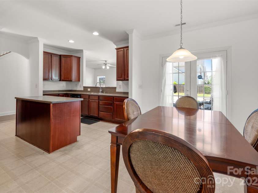 12802 Waterlyn Club Drive, Charlotte, NC 28278.  MLS# CAR4253323, YatesRealty ID 25837. 