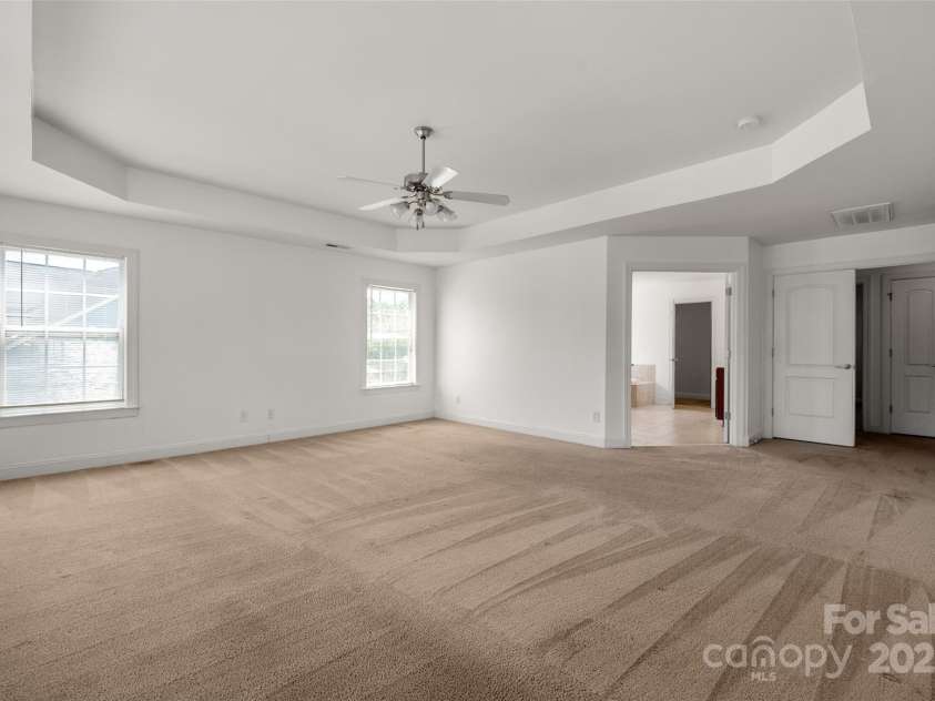 12802 Waterlyn Club Drive, Charlotte, NC 28278.  MLS# CAR4253323, YatesRealty ID 25837. 