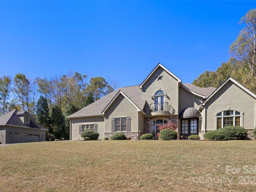 153 Burge Mountain Road, Hendersonville, NC 28792.  MLS# CAR4193684, YatesRealty ID 2584. 