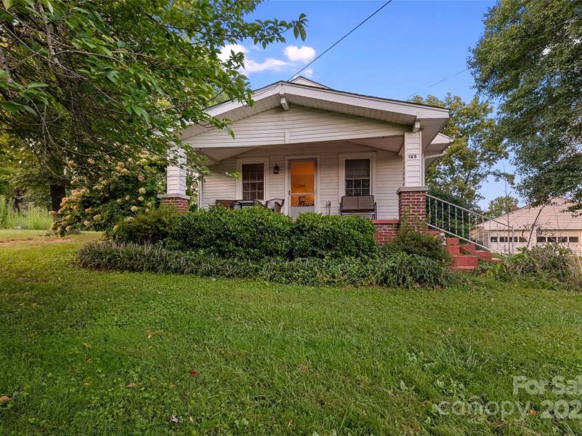 163 Pisgah View Road, Asheville, NC 28806.  MLS# CAR4294494, YatesRealty ID 2584. 