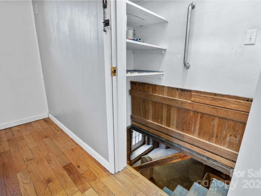 163 Pisgah View Road, Asheville, NC 28806.  MLS# CAR4294494, YatesRealty ID 2584. Inside access to basement 