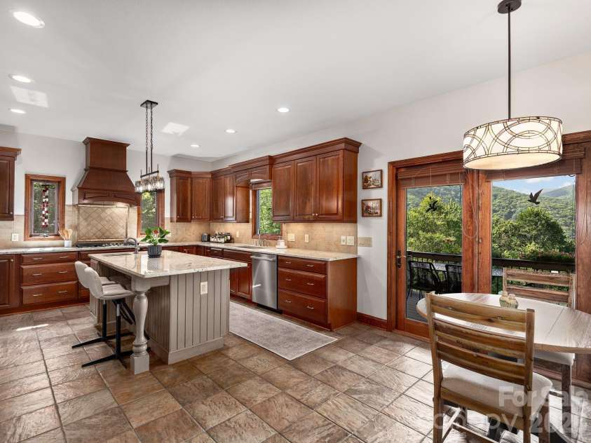 37 Enclave Drive, Waynesville, NC 28786.  MLS# CAR4329096, YatesRealty ID 2584. 