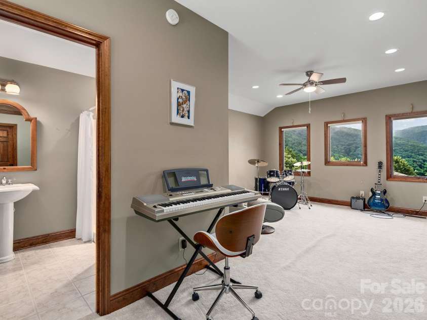 37 Enclave Drive, Waynesville, NC 28786.  MLS# CAR4329096, YatesRealty ID 2584. 
