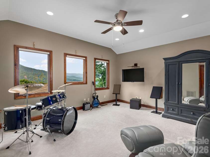 37 Enclave Drive, Waynesville, NC 28786.  MLS# CAR4329096, YatesRealty ID 2584. 